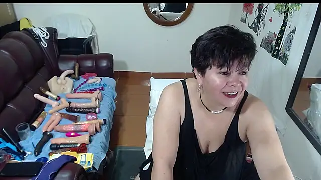 Snapshot of angelitolove727 chatting on 12/19/24, 12:56 angelitolove727 online show from 12/19/24, 12:56