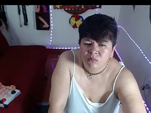 Snapshot of angelitolove727 chatting on 06/24/26, 11:59 angelitolove727 online show from 06/24/26, 11:59