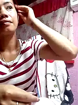 Snapshot of Cutie_body11 chatting on 05/05/26, 10:45 Cutie body11 online show from 05/05/26, 10:45