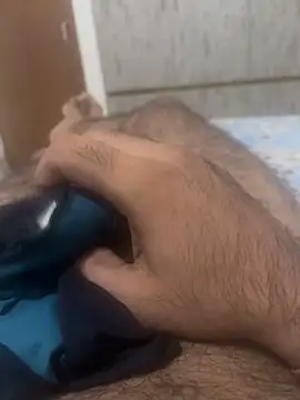 Snapshot of bigshow112 chatting on 09/28/25, 06:35 bigshow112 online show from 09/28/25, 06:35