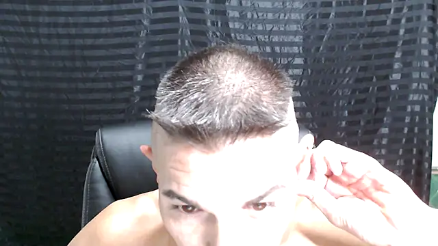 Snapshot of ThickD2C chatting on 12/23/24, 07:41 ThickD2C online show from 12/23/24, 07:41