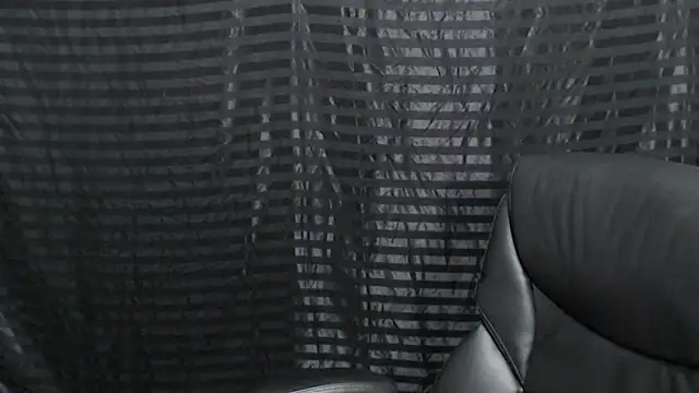 Snapshot of ThickD2C chatting on 12/31/24, 07:07 ThickD2C online show from 12/31/24, 07:07