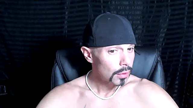 Snapshot of ThickD2C chatting on 01/25/25, 07:07 ThickD2C online show from 01/25/25, 07:07