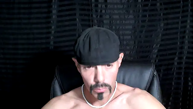 Snapshot of ThickD2C chatting on 02/10/25, 09:04 ThickD2C online show from 02/10/25, 09:04