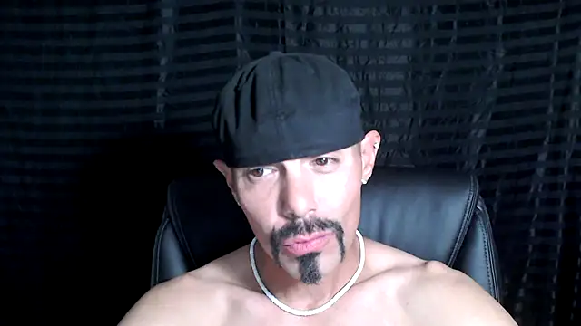 Snapshot of ThickD2C chatting on 02/11/25, 12:49 ThickD2C online show from 02/11/25, 12:49