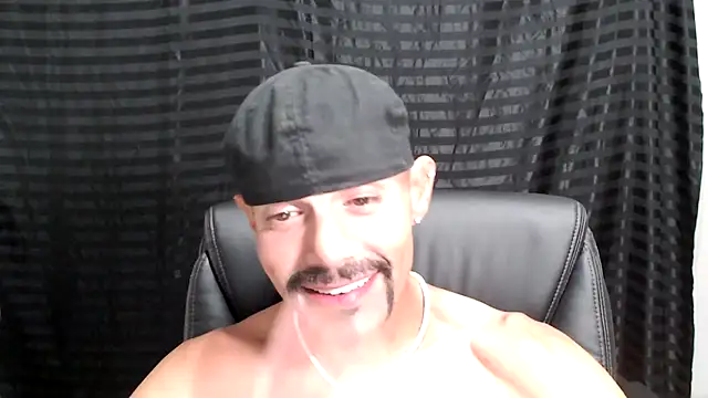 Snapshot of ThickD2C chatting on 02/24/25, 02:08 ThickD2C online show from 02/24/25, 02:08