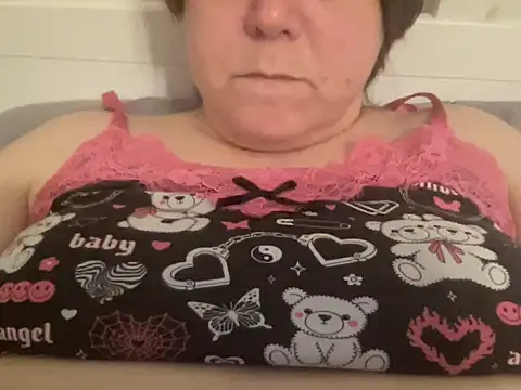 ParisNova online show from 12/25/24, 12:59