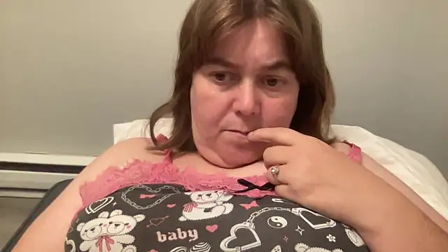 ParisNova online show from 10/25/25, 08:58