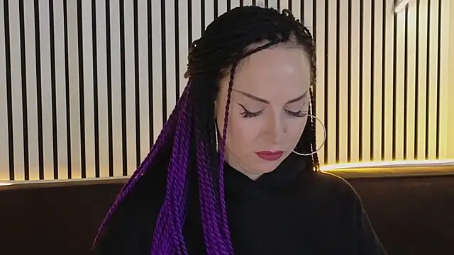 Snapshot of lily_conor chatting on 03/18/25, 05:52 lily conor online show from 03/18/25, 05:52