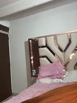 Im sarah online show from 12/20/25, 04:41