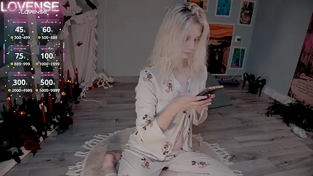 Snapshot of Careful_i_bite chatting on 11/02/25, 06:38 Careful i bite online show from 11/02/25, 06:38