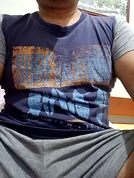 chicoguapo8 online show from 02/09/26, 03:43