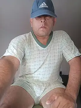 Snapshot of chicoguapo8 chatting on 07/05/26, 03:30 chicoguapo8 online show from 07/05/26, 03:30