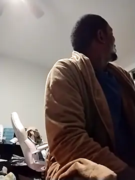 Makeyoucumallover online show from 11/29/25, 06:16