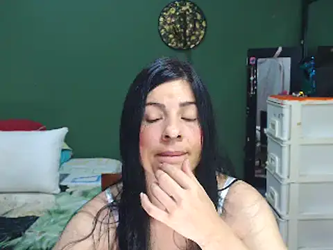 Snapshot of Estefani_32 chatting on 01/13/25, 07:53 Estefani 32 online show from 01/13/25, 07:53