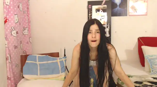 Snapshot of Estefani_32 chatting on 01/21/25, 12:46 Estefani 32 online show from 01/21/25, 12:46