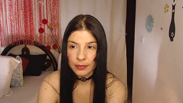 Snapshot of Estefani_32 chatting on 10/02/25, 02:35 Estefani 32 online show from 10/02/25, 02:35
