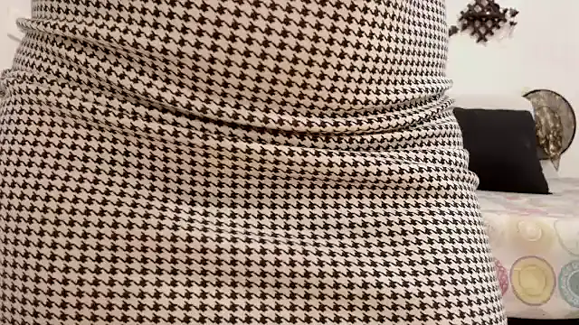 Estefani 32 online show from 12/20/25, 04:14