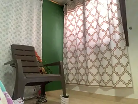 Estefani 32 online show from 02/05/26, 02:22