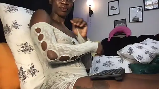 choco petite online show from 03/02/26, 03:52