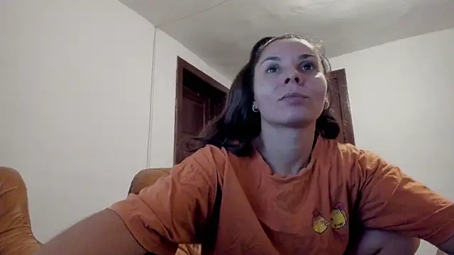 Snapshot of EasyAcee chatting on 09/21/25, 06:09 EasyAcee online show from 09/21/25, 06:09