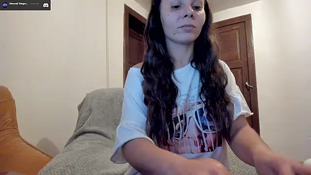 Snapshot of EasyAcee chatting on 10/26/25, 02:34 EasyAcee online show from 10/26/25, 02:34