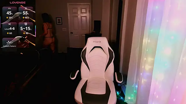 Snapshot of britteebee chatting on 02/12/26, 04:51 britteebee online show from 02/12/26, 04:51