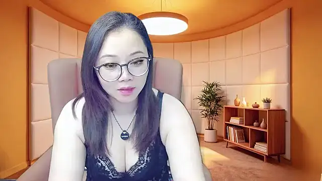 Giuliam online show from 05/12/26, 02:08