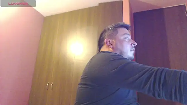 Snapshot of antonycruz chatting on 02/21/26, 03:40 antonycruz online show from 02/21/26, 03:40