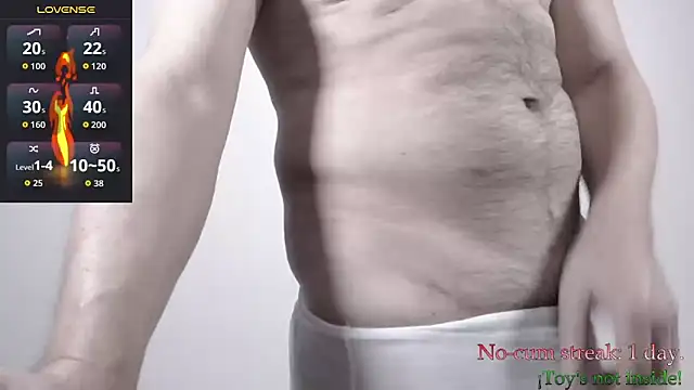 Snapshot of hxmisterh chatting on 09/19/25, 05:42 hxmisterh online show from 09/19/25, 05:42