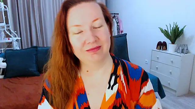 GoddessLara online show from 10/22/25, 04:35