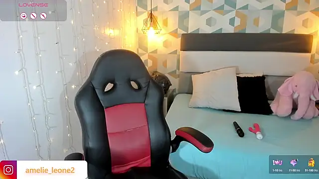 AMELIELEONE online show from 02/03/25, 02:25