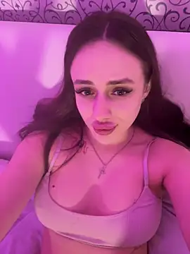 Lisaaan online show from 11/21/25, 02:27