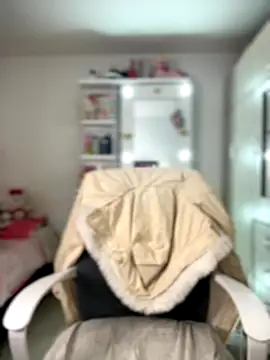 Emmily 19 online show from 09/19/25, 11:38