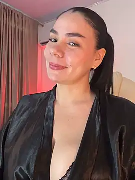 Snapshot of MeganDupont chatting on 05/02/26, 02:33 MeganDupont online show from 05/02/26, 02:33