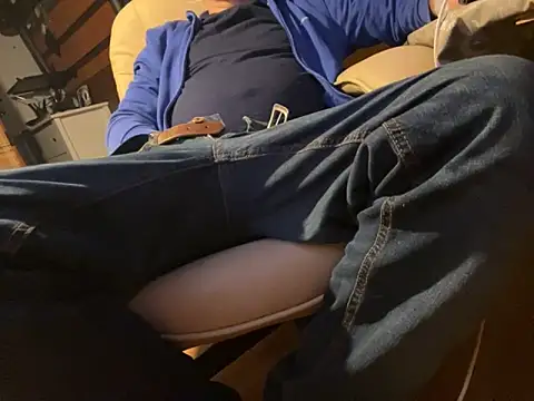 translove online show from 11/01/25, 08:55