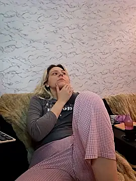 ScarletCallings420 online show from 01/17/26, 02:11