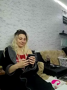 ScarletCallings420 online show from 01/18/26, 03:43