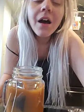 ScarletCallings420 online show from 06/25/26, 05:12