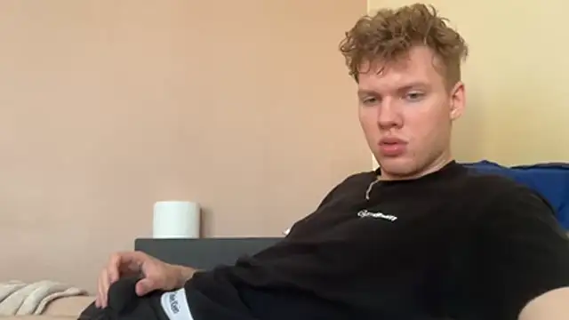 sexybooii6968 online show from 11/02/25, 12:07