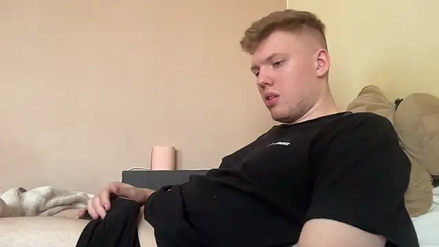 sexybooii6968 online show from 04/28/26, 11:48