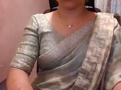 Snapshot of Pinky_4 chatting on 06/16/26, 09:23 Pinky 4 online show from 06/16/26, 09:23