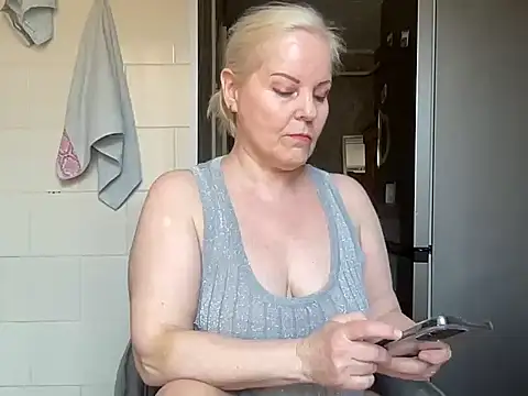 milaja online show from 04/18/26, 12:42