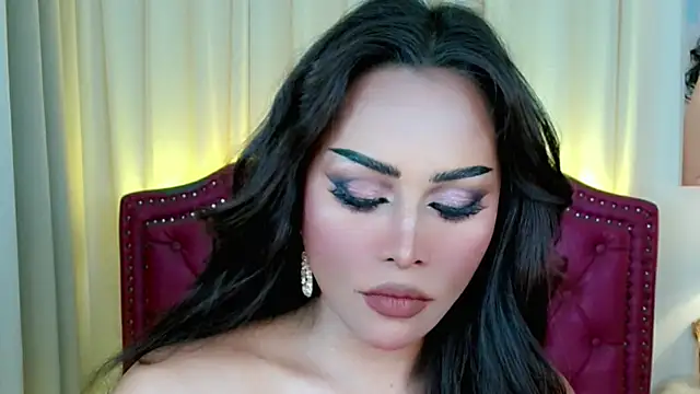Snapshot of DreamLADYBOY chatting on 06/11/26, 12:32 DreamLADYBOY online show from 06/11/26, 12:32