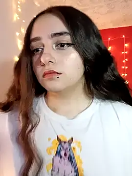 IvonneT online show from 12/05/24, 04:20