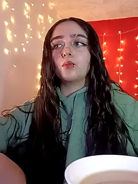 IvonneT online show from 01/10/25, 04:12