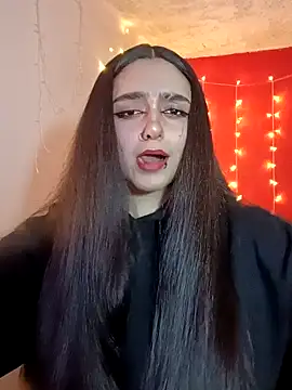 IvonneT online show from 01/25/25, 11:43