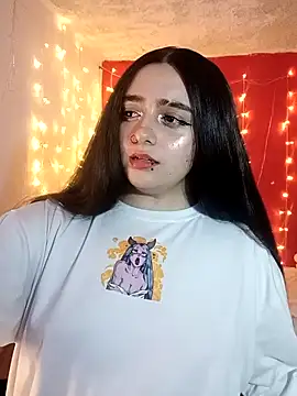 IvonneT online show from 01/26/25, 11:39