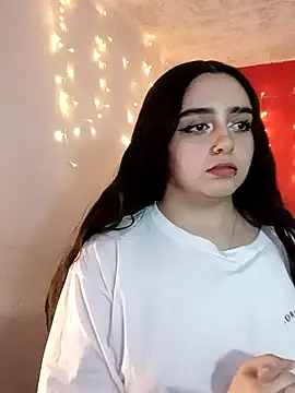 IvonneT online show from 02/05/25, 03:45