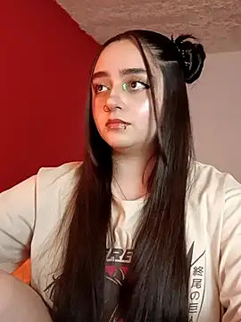 IvonneT online show from 11/02/25, 09:39